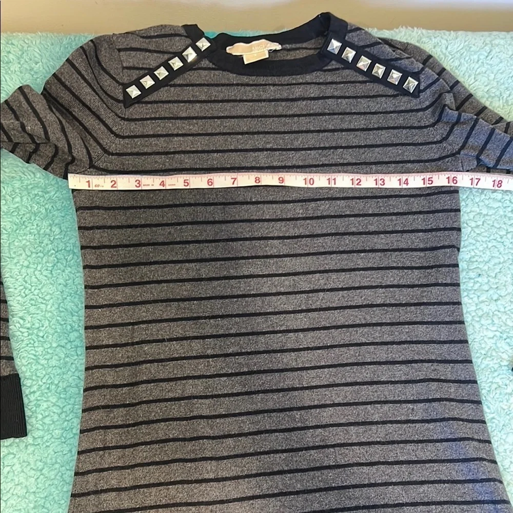 🔥Michael Kors Striped Gray and Black Sweater dress with Studded Shoulders🔥